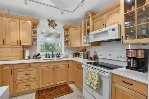333 SE 20th Avenue Deerfield Beach FL 33441
