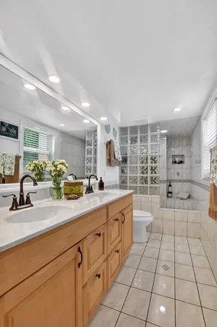 333 SE 20th Avenue Deerfield Beach FL 33441