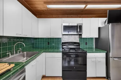 3350 NE 192nd Street Aventura FL 33180