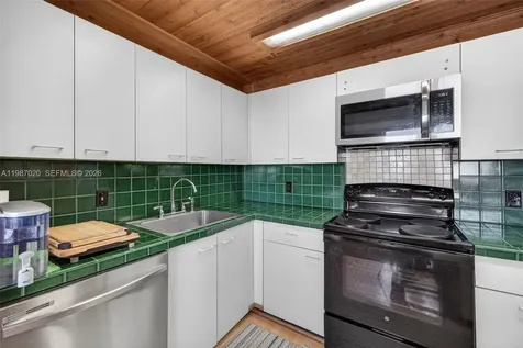 3350 NE 192nd Street Aventura FL 33180