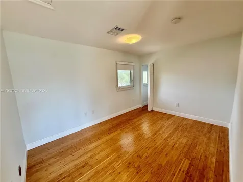 211 189th Terrace Sunny Isles Beach FL 33160