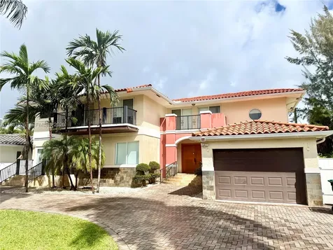 211 189th Terrace Sunny Isles Beach FL 33160