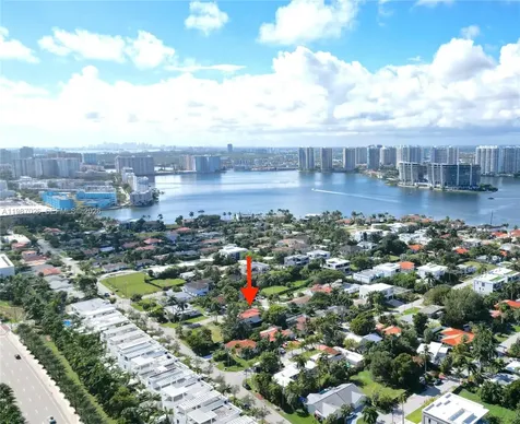 211 189th Terrace Sunny Isles Beach FL 33160