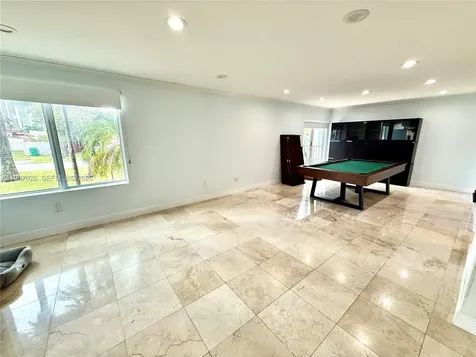 211 189th Terrace Sunny Isles Beach FL 33160