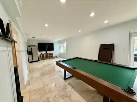 211 189th Terrace Sunny Isles Beach FL 33160