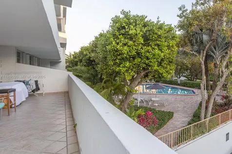155 Ocean Lane Drive Key Biscayne FL 33149