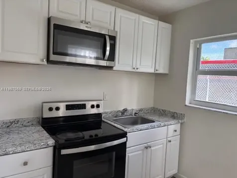 828 SW 20th Avenue Miami FL 33135