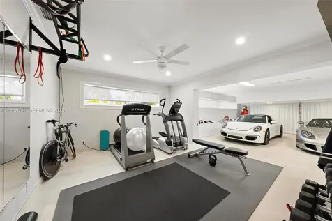 424 Alamanda Drive Hallandale Beach FL 33009