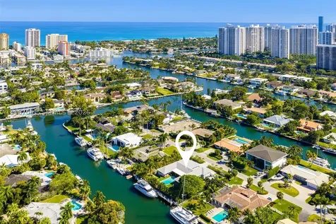 424 Alamanda Drive Hallandale Beach FL 33009
