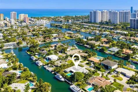424 Alamanda Drive Hallandale Beach FL 33009