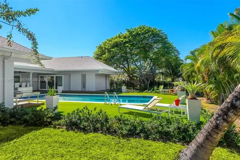 424 Alamanda Drive Hallandale Beach FL 33009