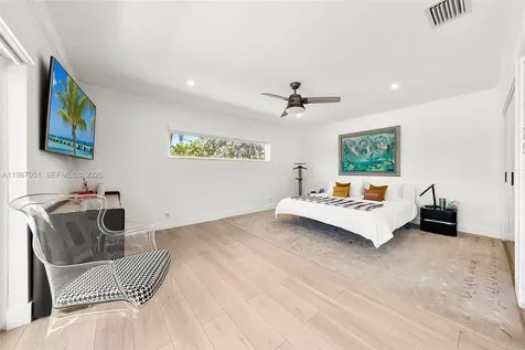 424 Alamanda Drive Hallandale Beach FL 33009