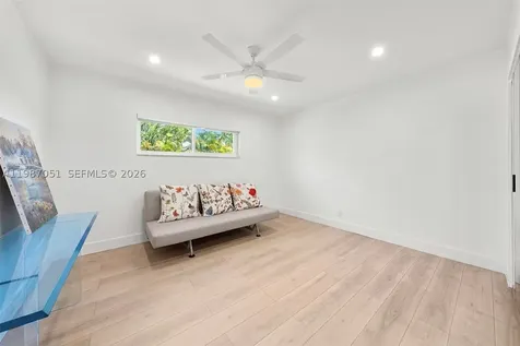424 Alamanda Drive Hallandale Beach FL 33009