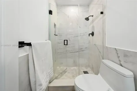 424 Alamanda Drive Hallandale Beach FL 33009
