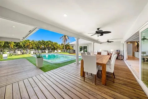 424 Alamanda Drive Hallandale Beach FL 33009