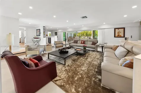 424 Alamanda Drive Hallandale Beach FL 33009