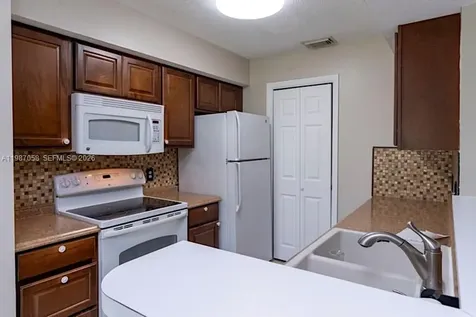 815 W Boynton Beach Boulevard Boynton Beach FL 33426
