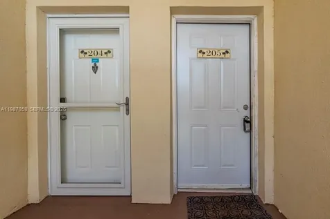 815 W Boynton Beach Boulevard Boynton Beach FL 33426