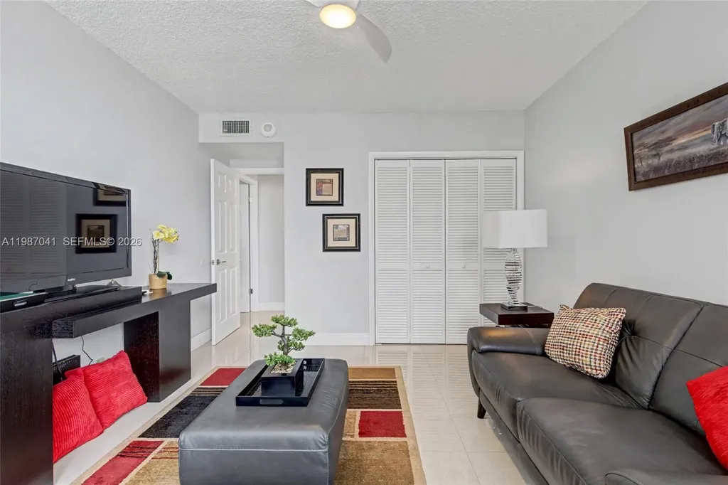 4330 Hillcrest Drive Hollywood FL 33021