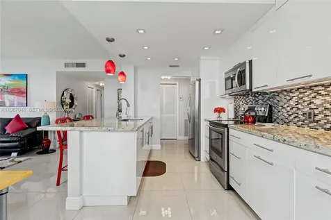 4330 Hillcrest Drive Hollywood FL 33021