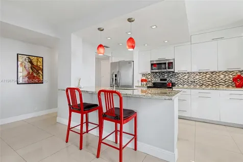 4330 Hillcrest Drive Hollywood FL 33021