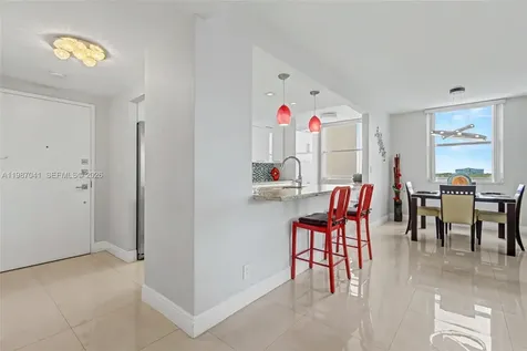 4330 Hillcrest Drive Hollywood FL 33021