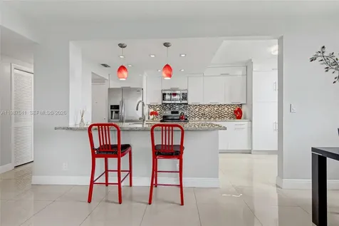 4330 Hillcrest Drive Hollywood FL 33021