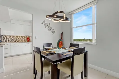 4330 Hillcrest Drive Hollywood FL 33021