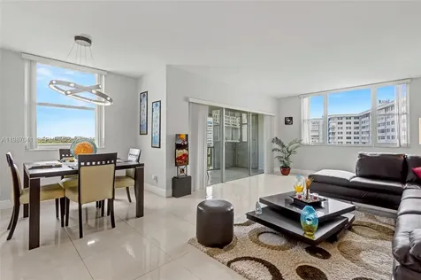 4330 Hillcrest Drive Hollywood FL 33021