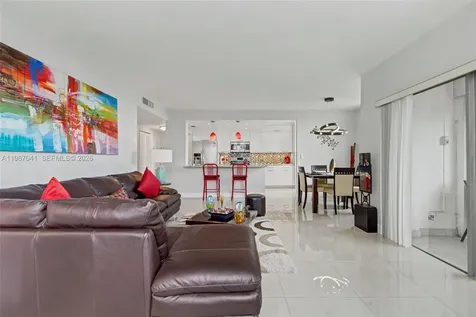 4330 Hillcrest Drive Hollywood FL 33021