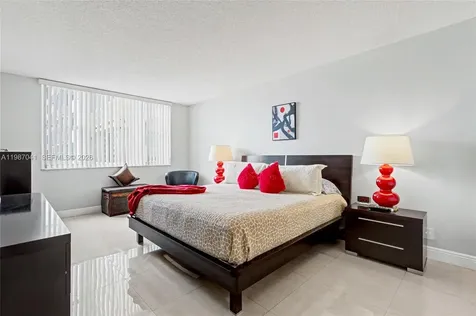 4330 Hillcrest Drive Hollywood FL 33021