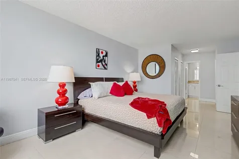 4330 Hillcrest Drive Hollywood FL 33021