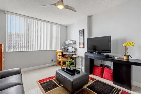 4330 Hillcrest Drive Hollywood FL 33021