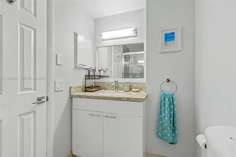 4330 Hillcrest Drive Hollywood FL 33021