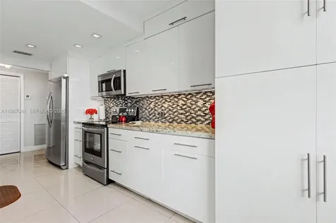 4330 Hillcrest Drive Hollywood FL 33021