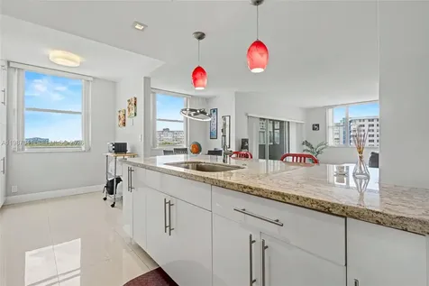 4330 Hillcrest Drive Hollywood FL 33021