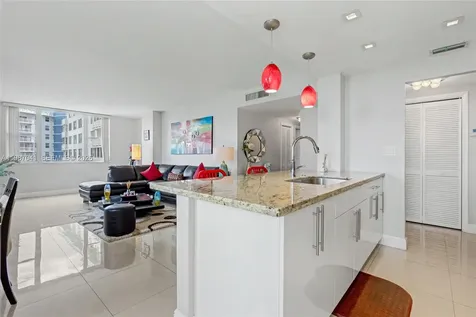 4330 Hillcrest Drive Hollywood FL 33021