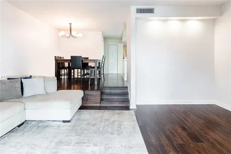 8980 Palm Tree Lane Pembroke Pines FL 33024