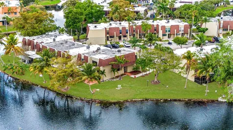 8980 Palm Tree Lane Pembroke Pines FL 33024