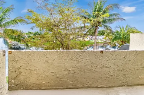8980 Palm Tree Lane Pembroke Pines FL 33024