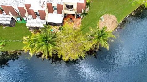 8980 Palm Tree Lane Pembroke Pines FL 33024