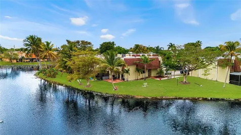 8980 Palm Tree Lane Pembroke Pines FL 33024