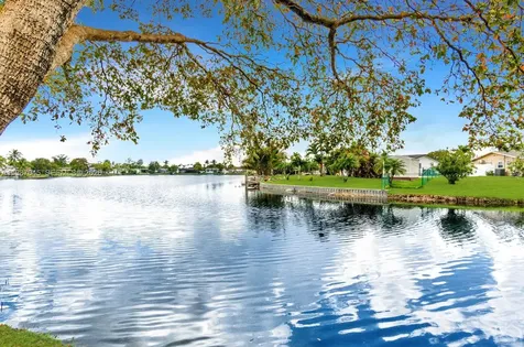 8980 Palm Tree Lane Pembroke Pines FL 33024