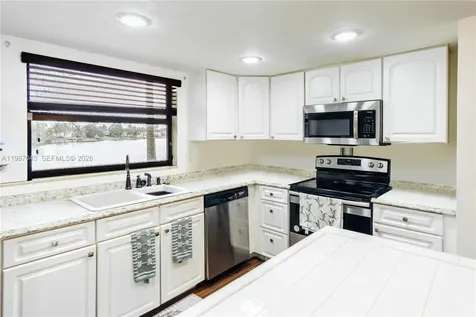 8980 Palm Tree Lane Pembroke Pines FL 33024