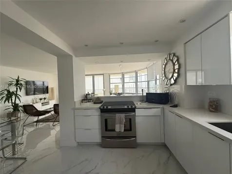 5555 Collins Avenue Miami Beach FL 33140