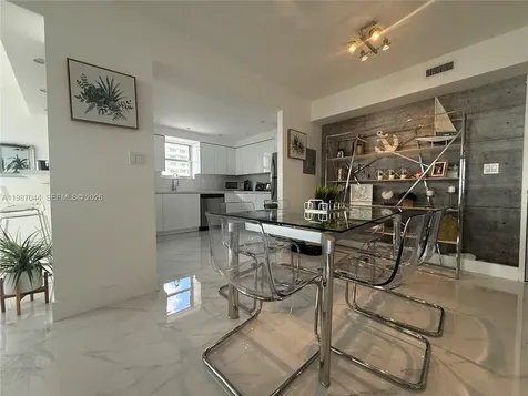 5555 Collins Avenue Miami Beach FL 33140