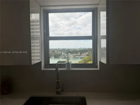 5555 Collins Avenue Miami Beach FL 33140