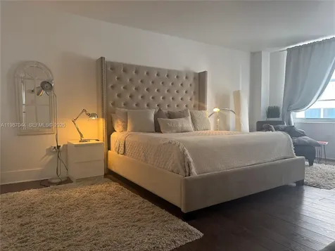 5555 Collins Avenue Miami Beach FL 33140