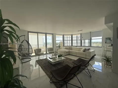 5555 Collins Avenue Miami Beach FL 33140