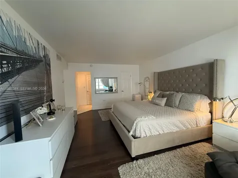 5555 Collins Avenue Miami Beach FL 33140